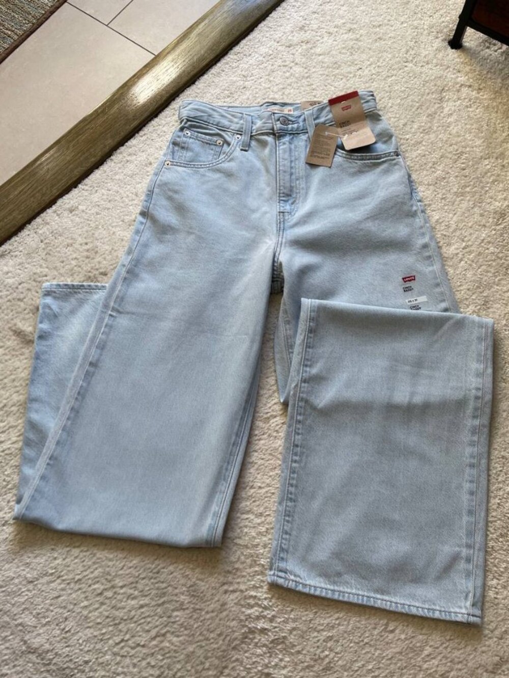 NWT Levi's Cinch Baggy High Rise Women's Jeans Size 25/31